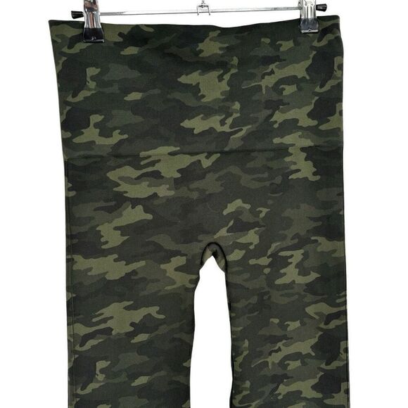 Spanx Camo Seamless Leggings Green/ Black Large - Picture 3 of 6